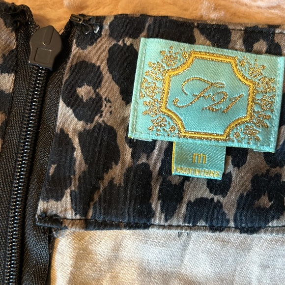 Animal Print skirt in size M •F21 - Picture 8 of 12